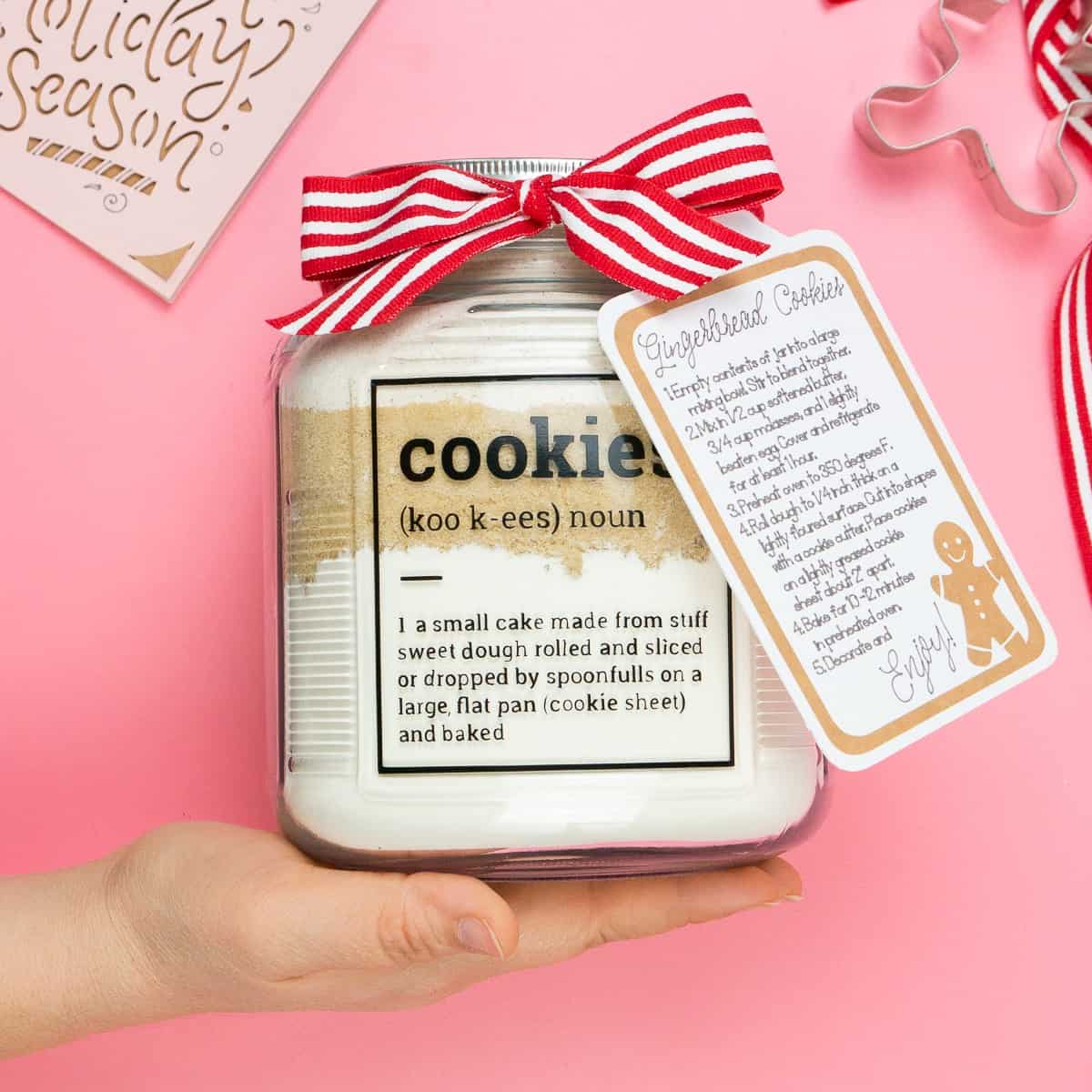 Gingerbread Cookies in a Jar Holiday Gift